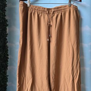 Calvin Klein Flowy Drawstring waiste camel pants, size Large